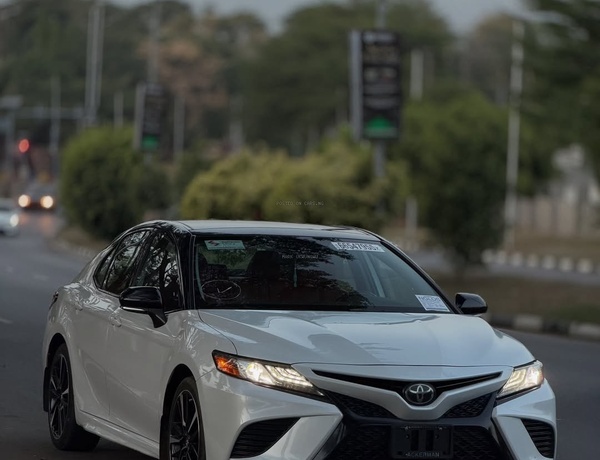 Foreign Used Toyota Camry XSE 2019 model for Sale In Abuja