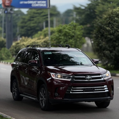 Toyota Highlander XLE 2018 Model – Premium SUV