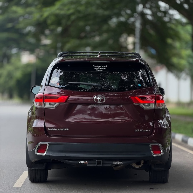 Toyota Highlander XLE 2018 Model – Premium SUV image