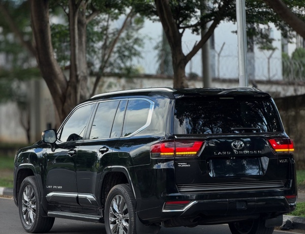 Foreign Used Toyota Land Cruiser VXR 2024 In Abuja