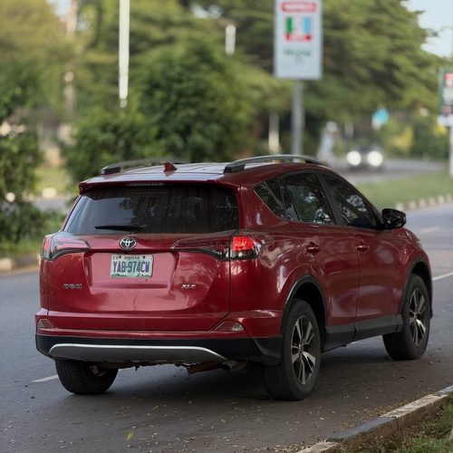 Nigerian Used Toyota RAV4 XLE 2016 in Abuja