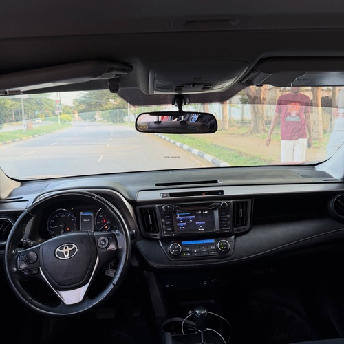 Nigerian Used Toyota RAV4 XLE 2016 in Abuja