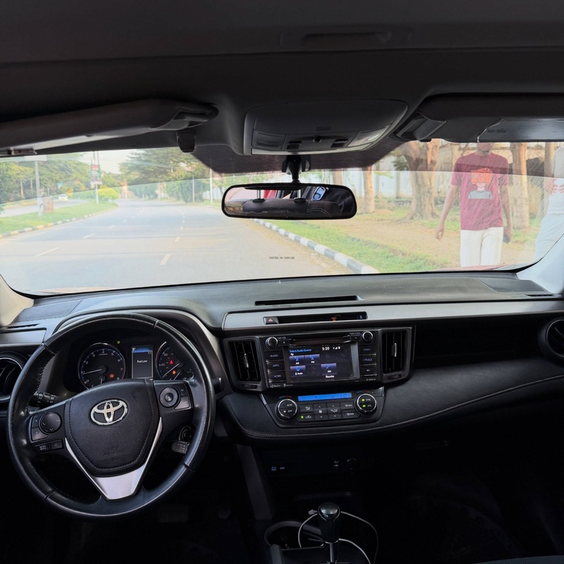 Nigerian Used Toyota RAV4 XLE 2016 in Abuja image