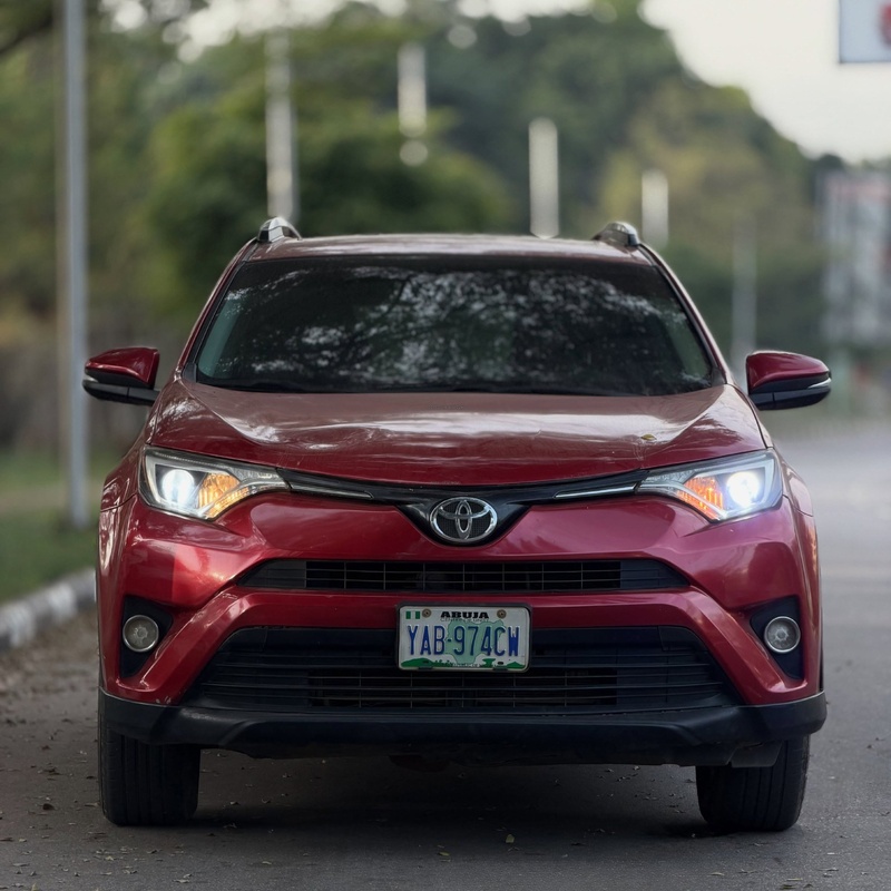 Nigerian Used Toyota RAV4 XLE 2016 in Abuja image