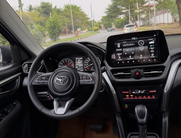 🚨 Toyota Urban Cruiser 2025 FOREIGN USED – Budget-Friendly SUV