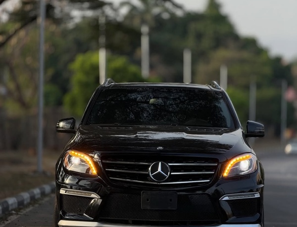Extremely Super Clean Mercedes Benz ML63 AMG 2013 For Sale In Abuja