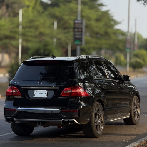 Extremely Super Clean Mercedes Benz ML63 AMG 2013 For Sale In Abuja