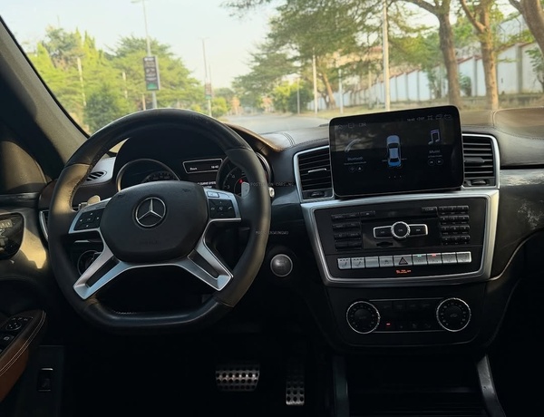 Extremely Super Clean Mercedes Benz ML63 AMG 2013 For Sale In Abuja