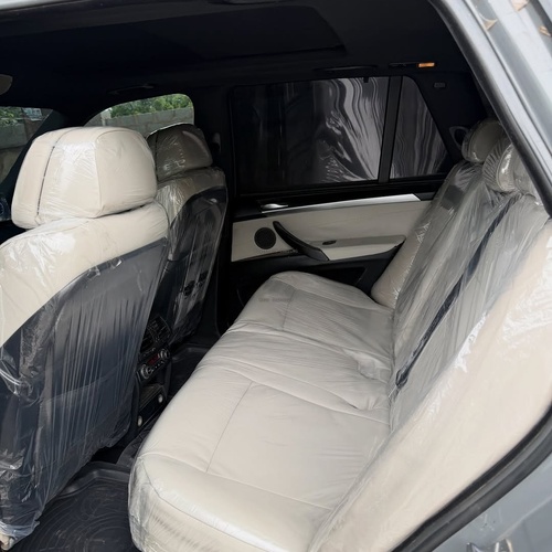 Foreign Used Unregistered BMW X5 2011 Luxury Interior, Smooth Drive