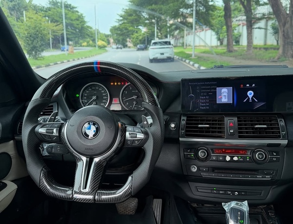 Foreign Used Unregistered BMW X5 2011 Luxury Interior, Smooth Drive