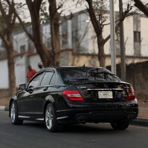 Foreign Used 2013 Mercedes Benz C300 for Sale In Abuja 