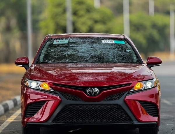 Urgent Sale ⏳ 2019 Camry SE – Very Clean | Asokoro