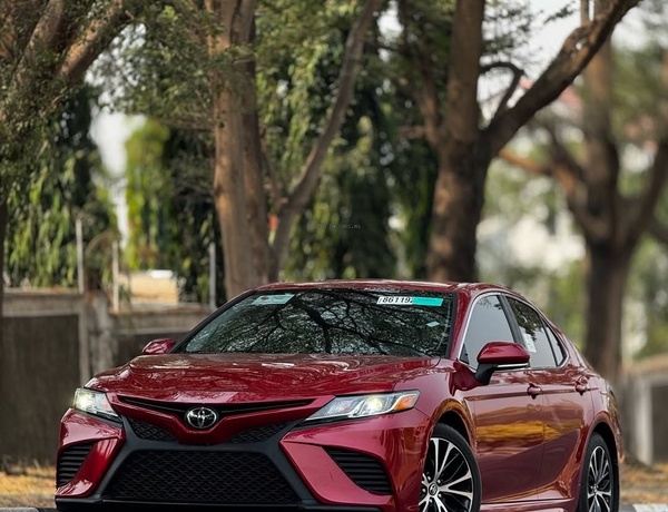 Urgent Sale ⏳ 2019 Camry SE – Very Clean | Asokoro