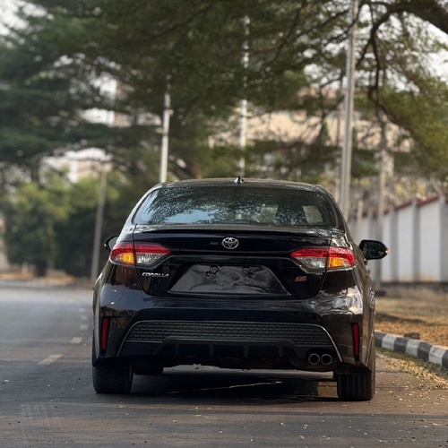 Foreign Used 2021 Toyota Corolla SE for Sale In Abuja