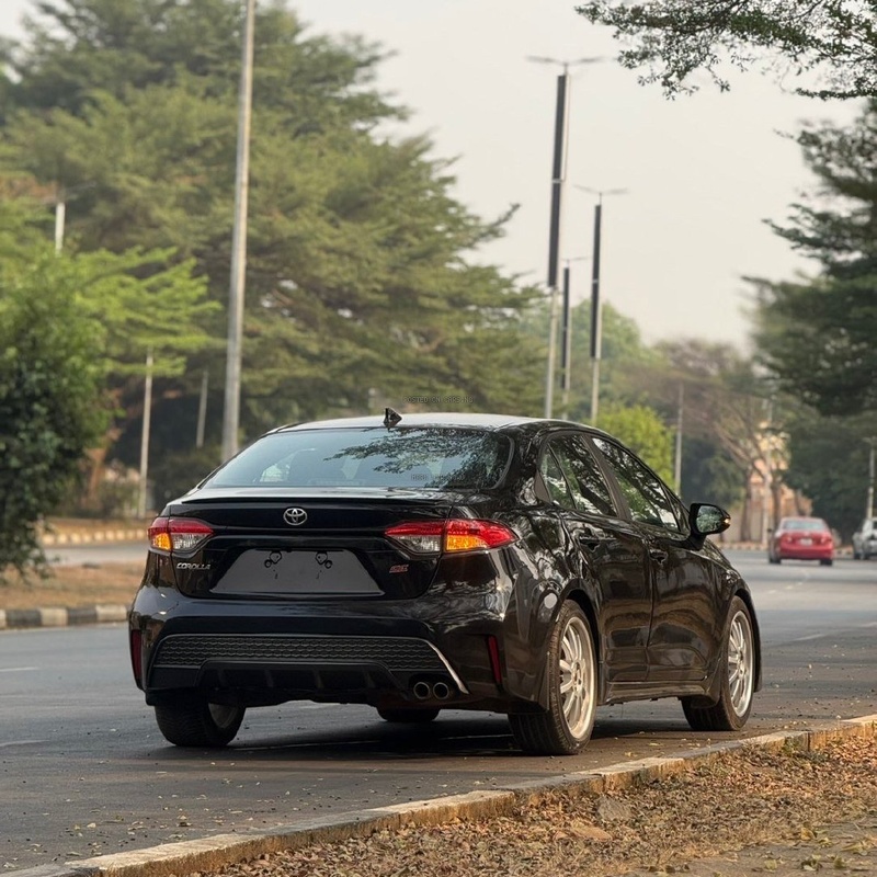 Foreign Used 2021 Toyota Corolla SE for Sale In Abuja image