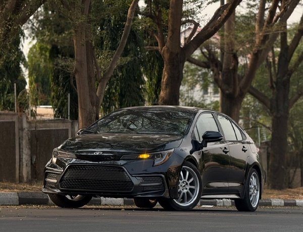 Foreign Used 2021 Toyota Corolla SE for Sale In Abuja
