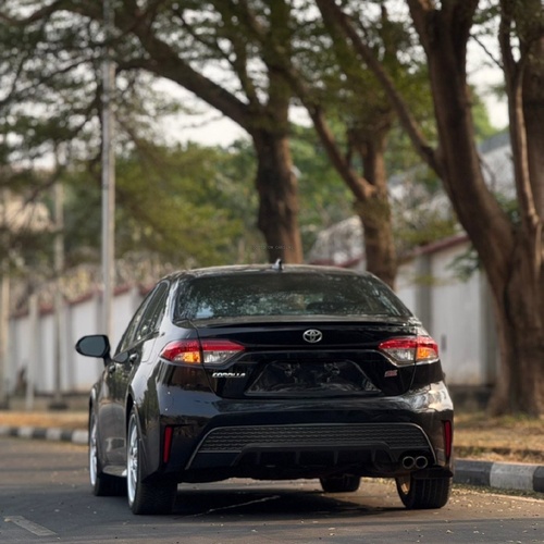 Foreign Used 2021 Toyota Corolla SE for Sale In Abuja
