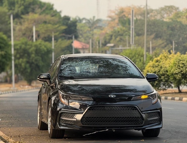 Foreign Used 2021 Toyota Corolla SE for Sale In Abuja