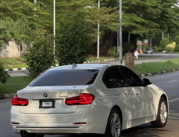 Urgent Sale: BMW 328i 2016 – Clean and Well Maintained