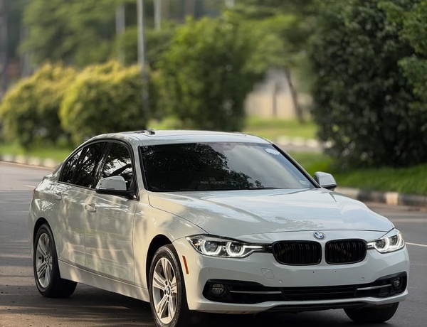 Urgent Sale: BMW 328i 2016 – Clean and Well Maintained