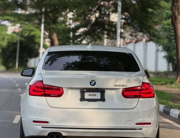 Urgent Sale: BMW 328i 2016 – Clean and Well Maintained