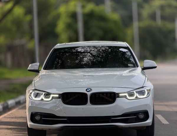 Urgent Sale: BMW 328i 2016 – Clean and Well Maintained