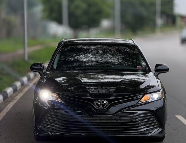 Urgent Sale: Toyota Camry LE (2018)  Foreign Used – Clean & Well Maintained