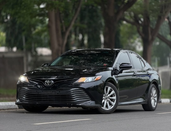 Urgent Sale: Toyota Camry LE (2018)  Foreign Used – Clean & Well Maintained
