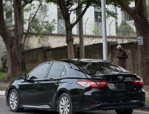 Urgent Sale: Toyota Camry LE (2018)  Foreign Used – Clean & Well Maintained