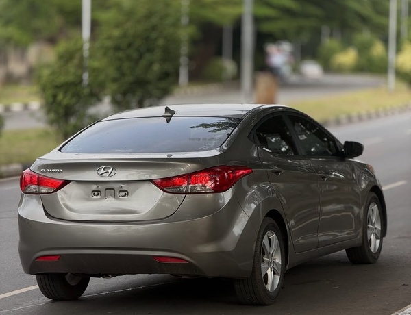 Urgent Sale: Hyundai  Elantra 2013 – Clean & Ready to Drive