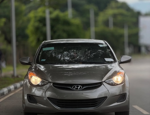 Urgent Sale: Hyundai  Elantra 2013 – Clean & Ready to Drive