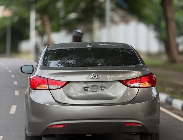 Urgent Sale: Hyundai  Elantra 2013 – Clean & Ready to Drive
