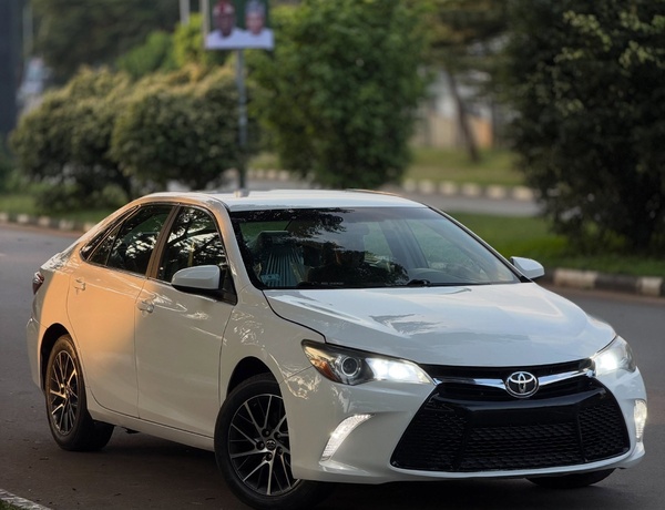 Foreign Used 2015 Toyota Camry SE