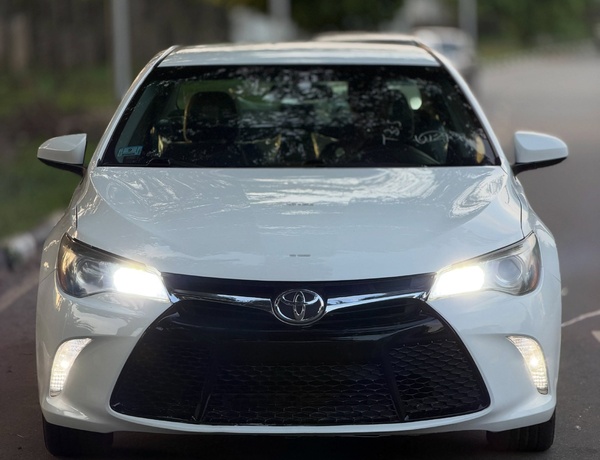 Foreign Used 2015 Toyota Camry SE