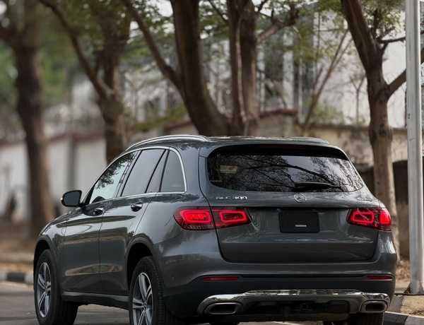 FOREIGN USED MERCEDES-BENZ GLC 300 2021 FOR SALE IN ABUJA