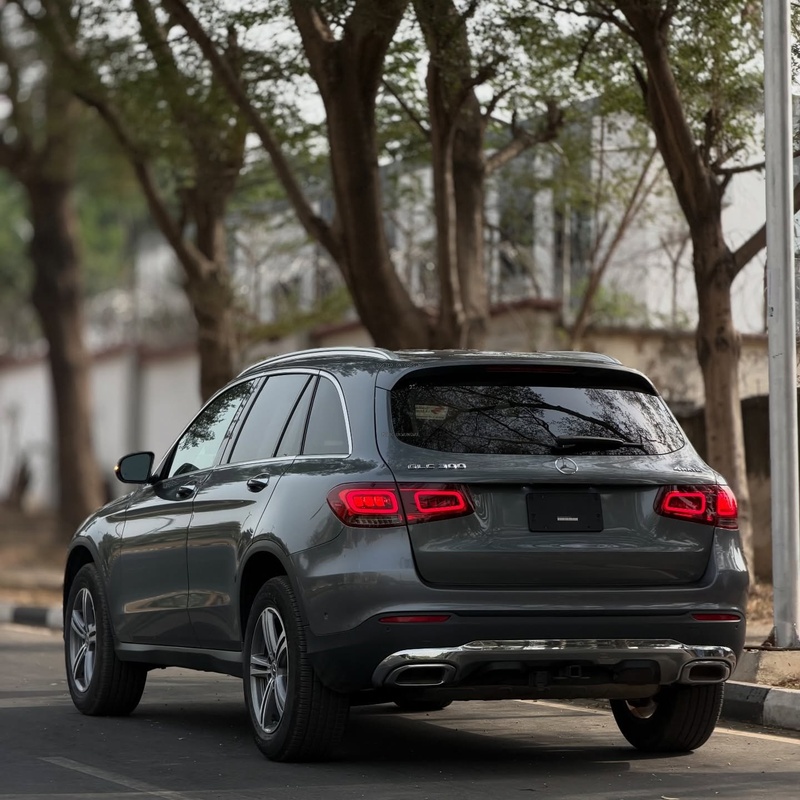 FOREIGN USED MERCEDES-BENZ GLC 300 2021 FOR SALE IN ABUJA image