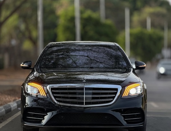 Urgent Sale: Foreign Used Mercedes-Benz S560 2018 in Excellent Condition