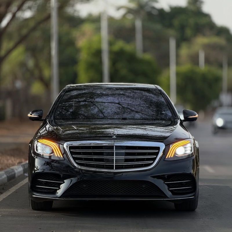 Urgent Sale: Foreign Used Mercedes-Benz S560 2018 in Excellent Condition image
