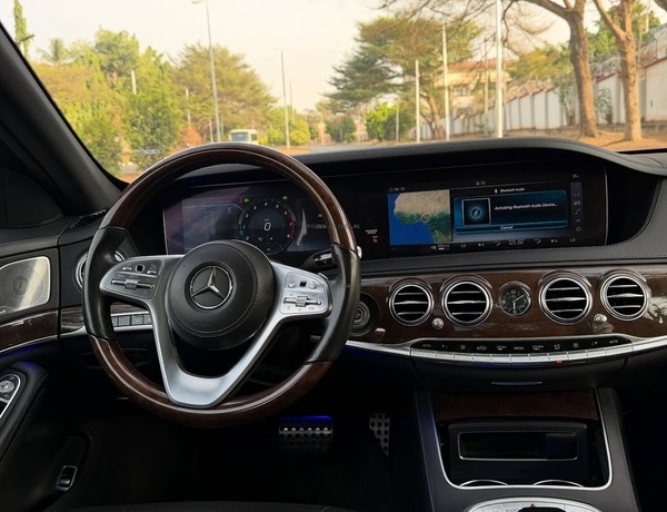 Urgent Sale: Foreign Used Mercedes-Benz S560 2018 in Excellent Condition