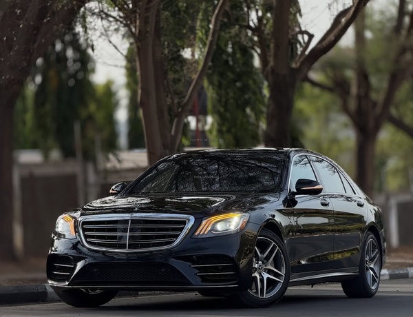 Urgent Sale: Foreign Used Mercedes-Benz S560 2018 in Excellent Condition