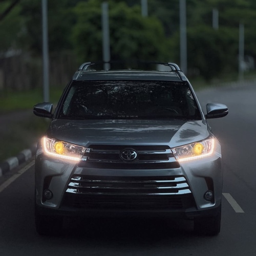 Urgent Sale: Toyota Highlander LE 2015 – Clean & Ready to Drive
