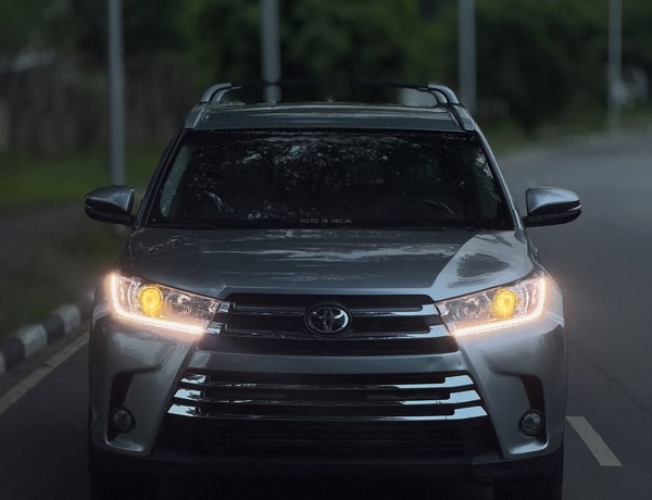 Urgent Sale: Toyota Highlander LE 2015 – Clean & Ready to Drive