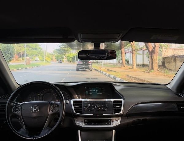 URGENT SALE: 2014 HONDA ACCORD SPORTFOR SALE IN ABUJA – VERY SHARP UNIT