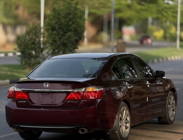 URGENT SALE: 2014 HONDA ACCORD SPORTFOR SALE IN ABUJA – VERY SHARP UNIT
