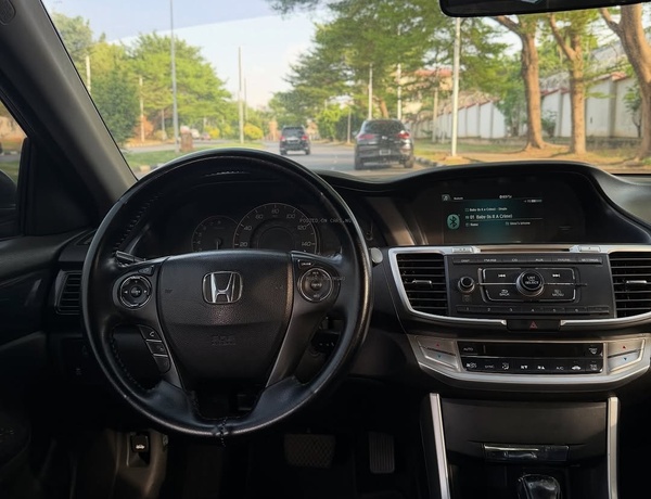 URGENT SALE: 2014 HONDA ACCORD SPORTFOR SALE IN ABUJA – VERY SHARP UNIT