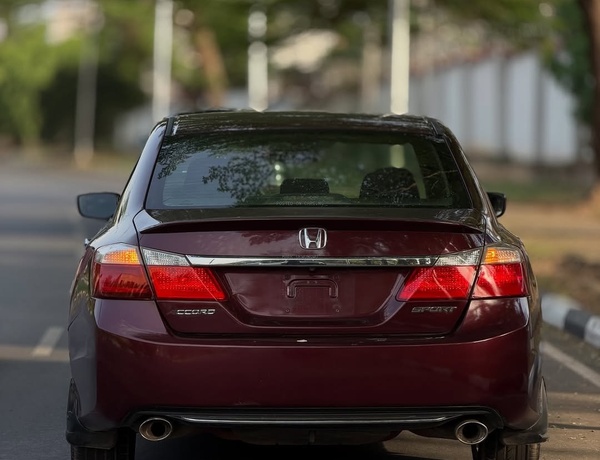 URGENT SALE: 2014 HONDA ACCORD SPORTFOR SALE IN ABUJA – VERY SHARP UNIT