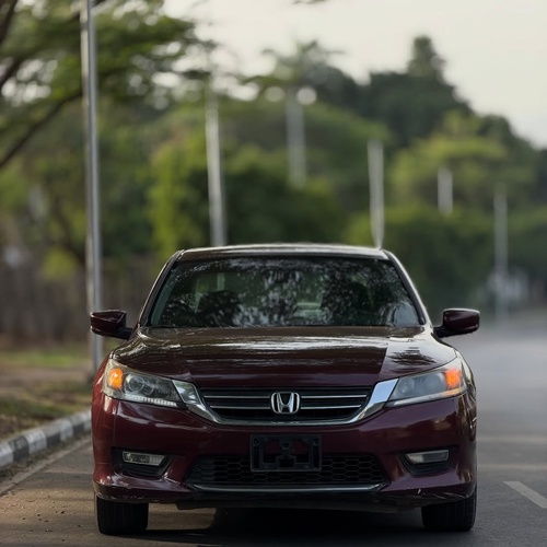 URGENT SALE: 2014 HONDA ACCORD SPORTFOR SALE IN ABUJA – VERY SHARP UNIT