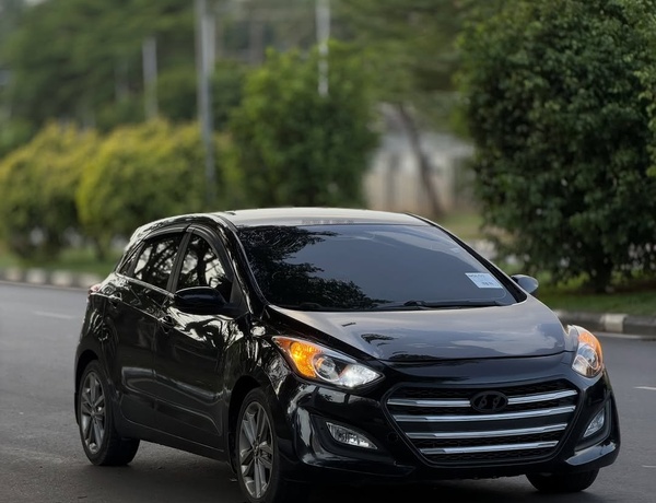 2016 HYUNDAI ELANTRA GT – FOREIGN USED | SPORTY & FUEL EFFICIENT HATCHBACK