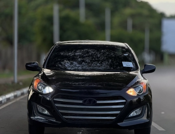 2016 HYUNDAI ELANTRA GT – FOREIGN USED | SPORTY & FUEL EFFICIENT HATCHBACK