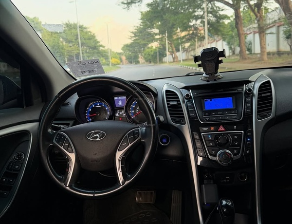 2016 HYUNDAI ELANTRA GT – FOREIGN USED | SPORTY & FUEL EFFICIENT HATCHBACK